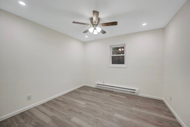 Building Photo - 752 Toll Rd