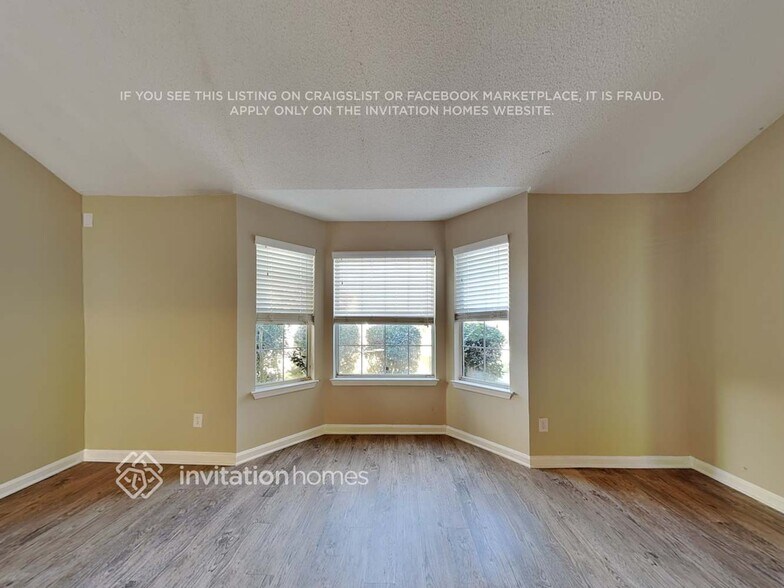 Building Photo - 3539 Riverview Club Dr