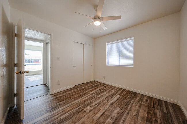 Building Photo - 408 W Oraibi Dr