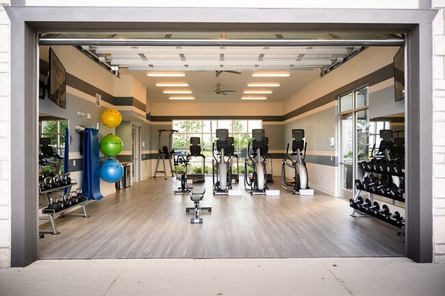 Building Photo - Springs At Mckinney