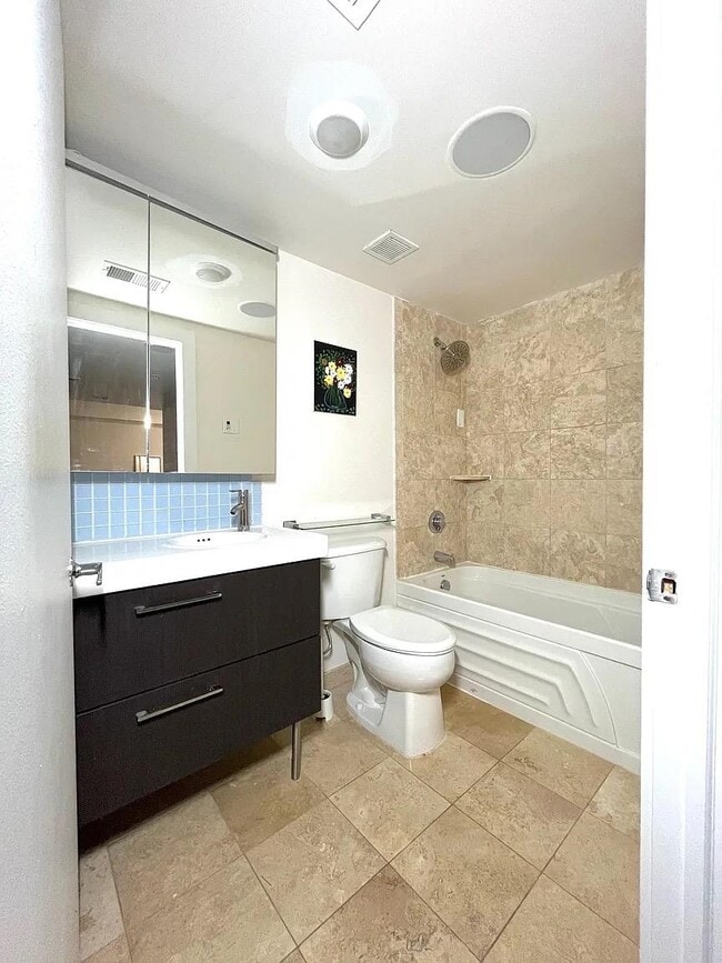 Building Photo - 159 2nd St
