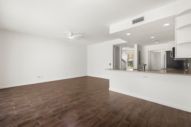 Building Photo - 108 Courtenay Ct