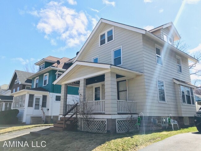 Building Photo - 3 br, 1.5 bath House - 473 Electric Ave