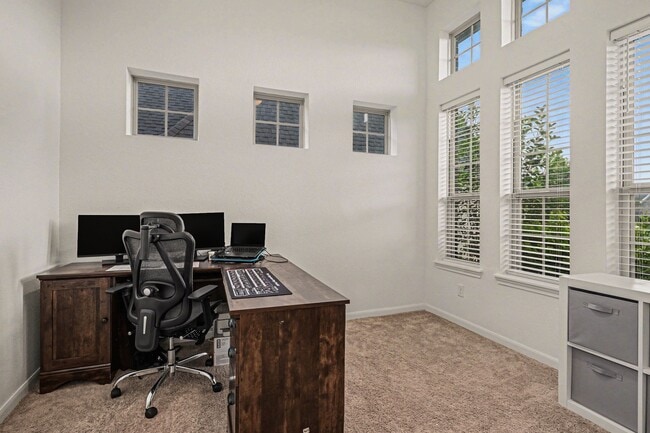 Building Photo - 2107 Brooke Avery Dr