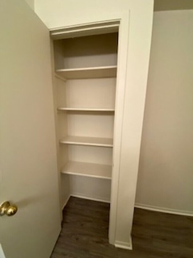 Building Photo - 1 Bed, 1 Bath, downstairs at The Haven
