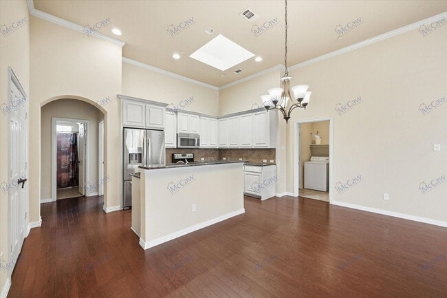 Building Photo - 5629 Hummingbird Ln