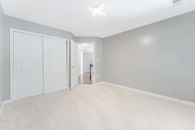 Building Photo - 20152 Boxwood Pl