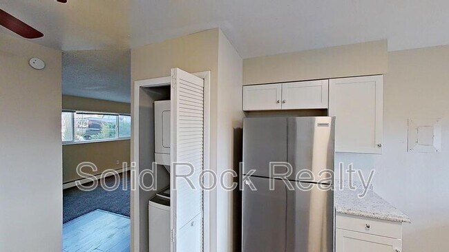 Building Photo - 1027 Westmoreland Rd