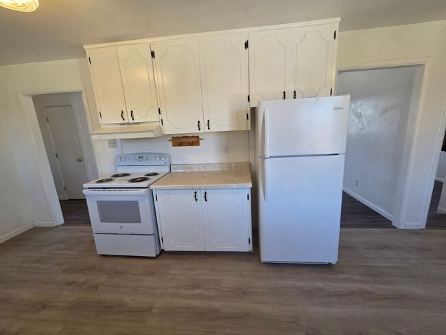 Building Photo - 3 or 4 Bedroom Home For Rent with New Refrigerated Air