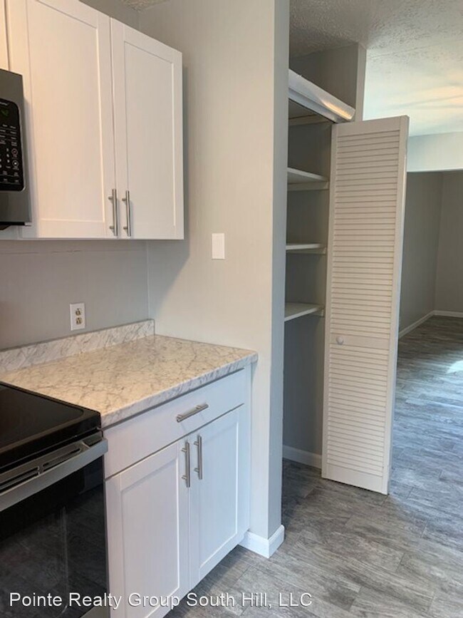 Building Photo - 3 br, 1.5 bath House - 13147 Lee Avenue