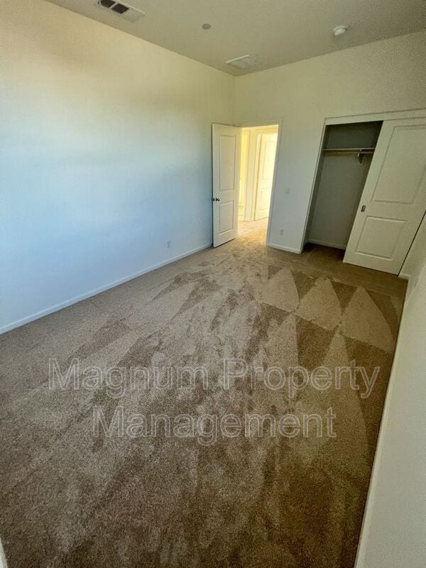 Building Photo - 31310 Reserve Dr