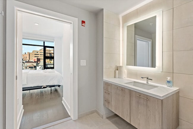 Building Photo - 904 T St NW