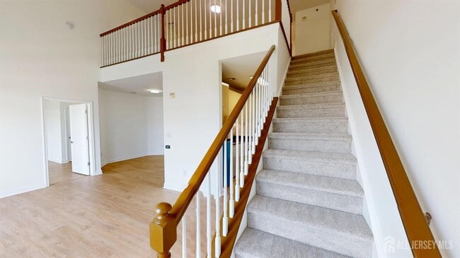 Building Photo - 6404 Fernandez Ct