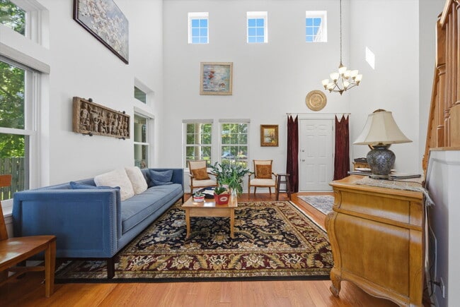Building Photo - Stunning Mundelein Home on a Quiet Cul-de-Sac with Pond Views