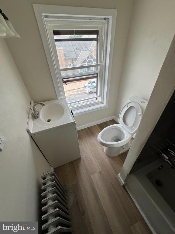 Building Photo - 620 Chestnut Ave