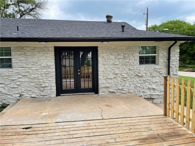 Building Photo - 3014 Meldrum Rd