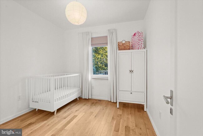 Building Photo - 4131 Illinois Ave NW