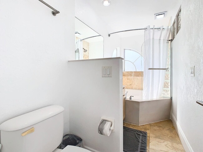 Building Photo - 1145 Troon Cir