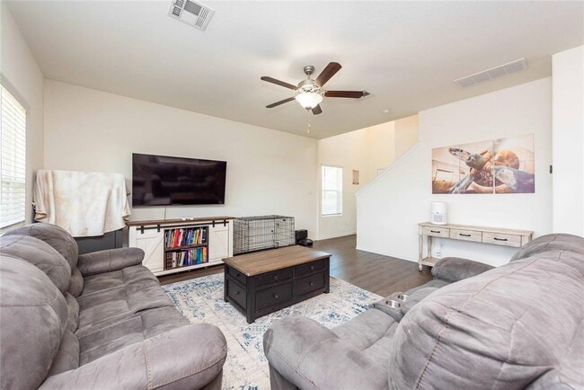 Building Photo - 153 Wind Flower Ln