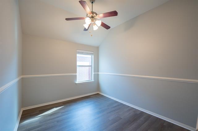 Building Photo - 504 Hummingbird Dr