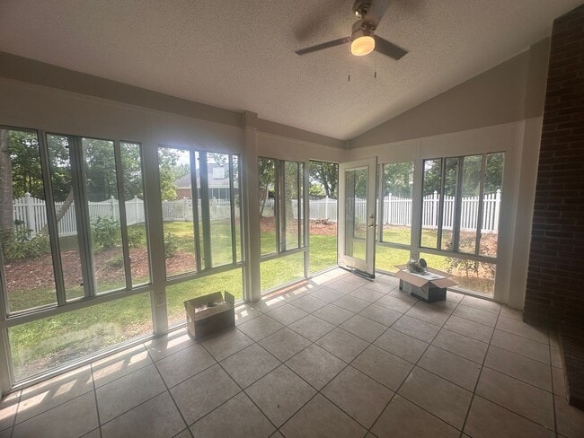 Building Photo - 3 Bed 2 Bath Brick Home in Northchase