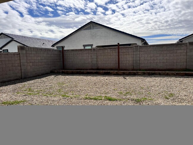 Building Photo - 37805 W San Alvarez Ave