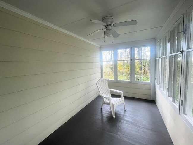 Building Photo - Charming 3-Bedroom, 2-Bathroom Williams Bay Home with Spacious Attic