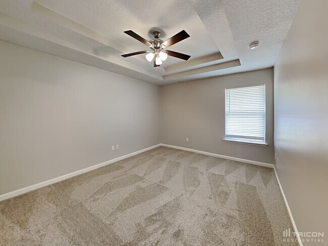 Building Photo - 11896 Raindrop Rd