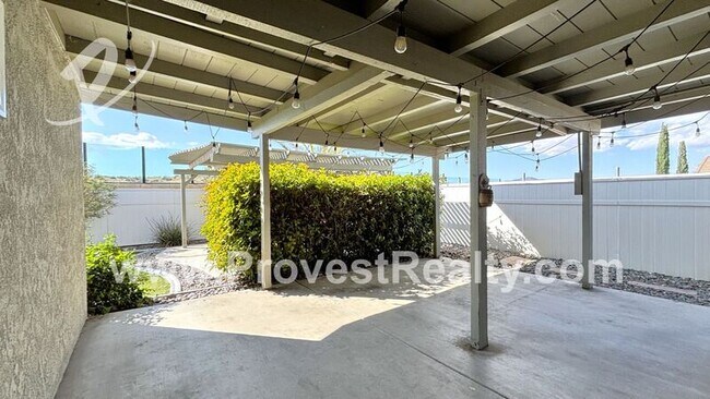 Building Photo - 13930 Hidden Valley Rd