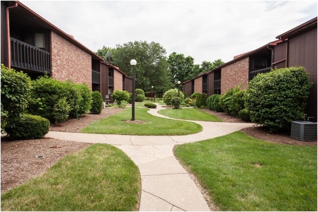 Building Photo - 7461 Quail Hollow St NW