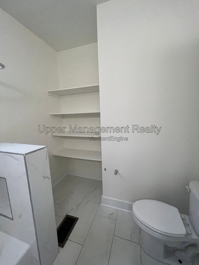 Building Photo - 1533 Lowerline St