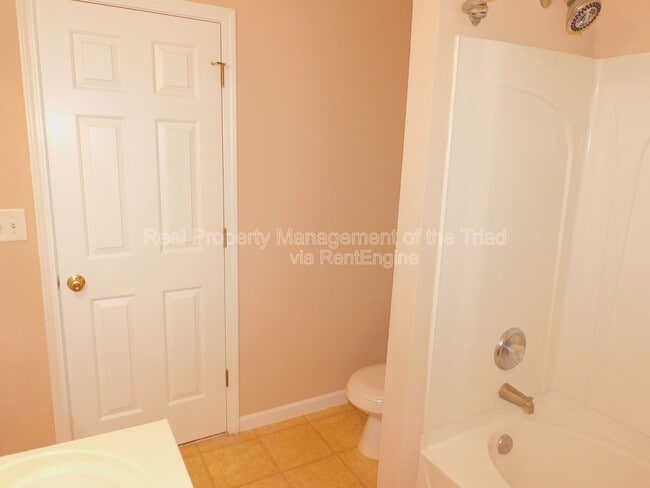 Building Photo - 5402 Carriage Woods Dr