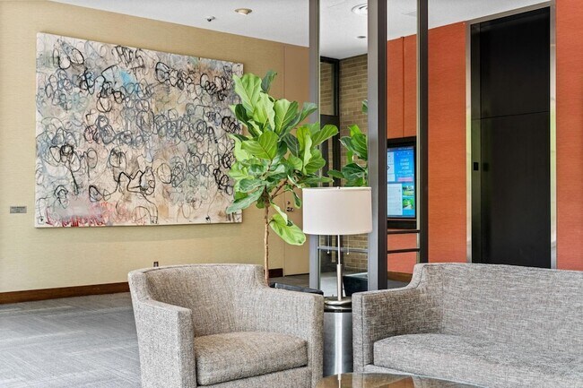 Building Photo - 19 S 1st St