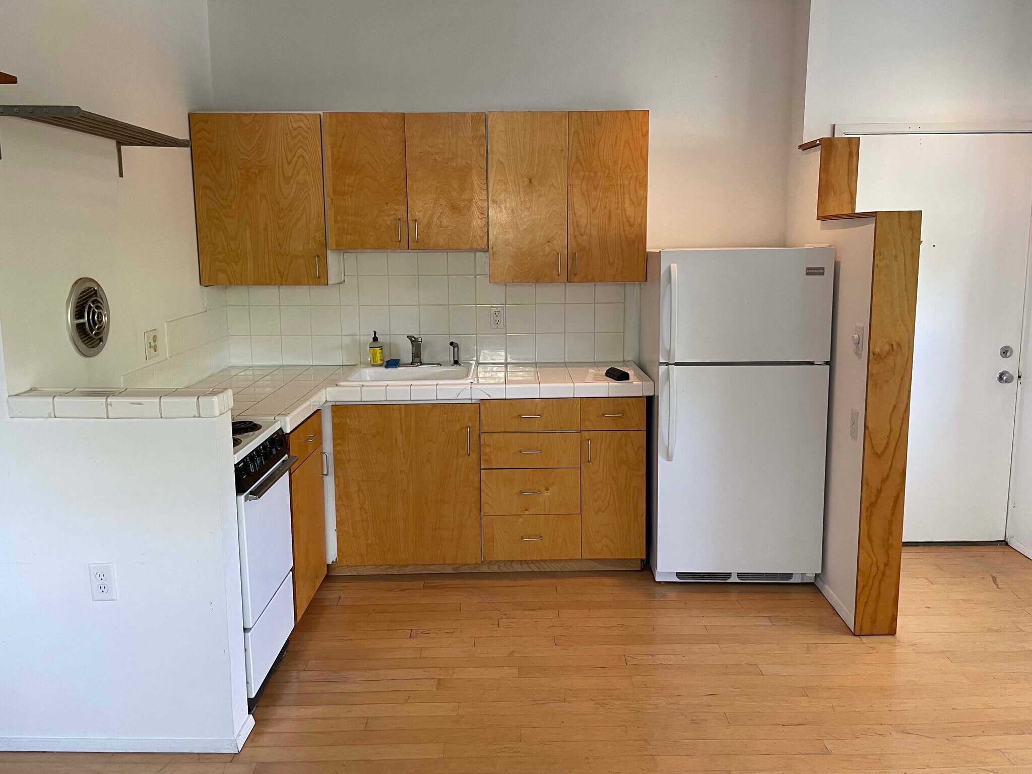 Kitchen view - 1501 E Spring St