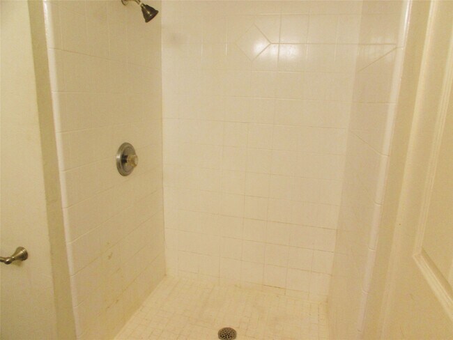 Building Photo - 16706 Running Quail Ct