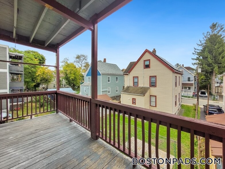 Building Photo - 225 E Eagle St