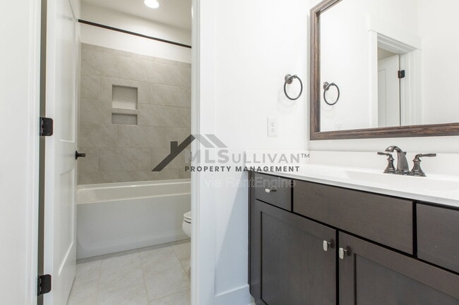 Building Photo - 1121 Crested Jay Dr