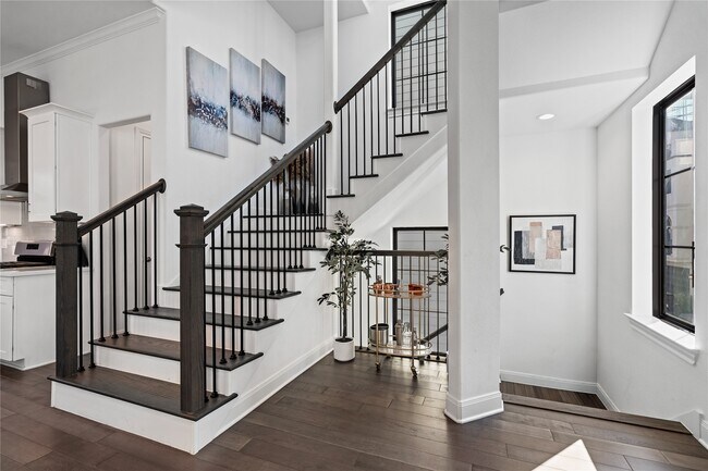 Building Photo - 3319 Beverly Frst Dr