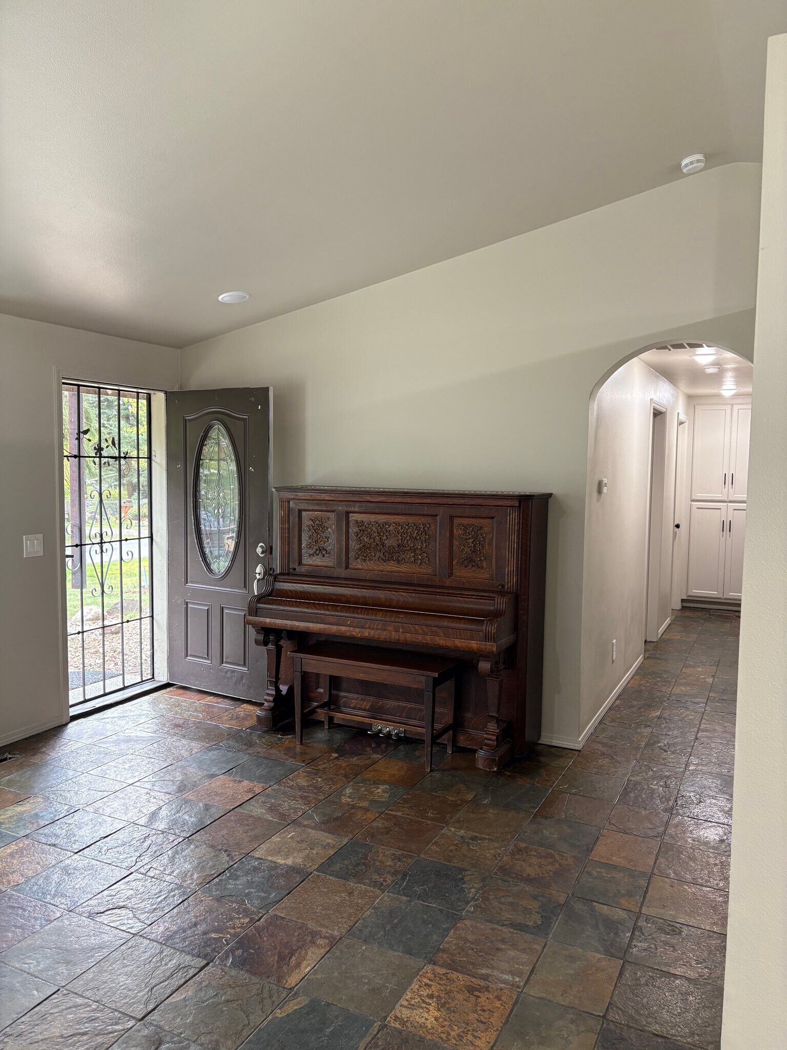 Building Photo - 1385 Graham Dr