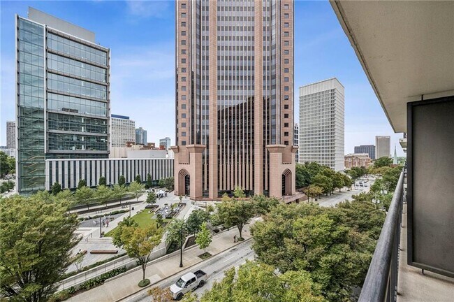 Building Photo - 620 Peachtree St NE
