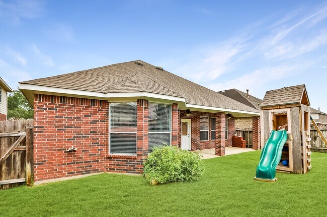 Building Photo - 18123 Quarry Vale Dr