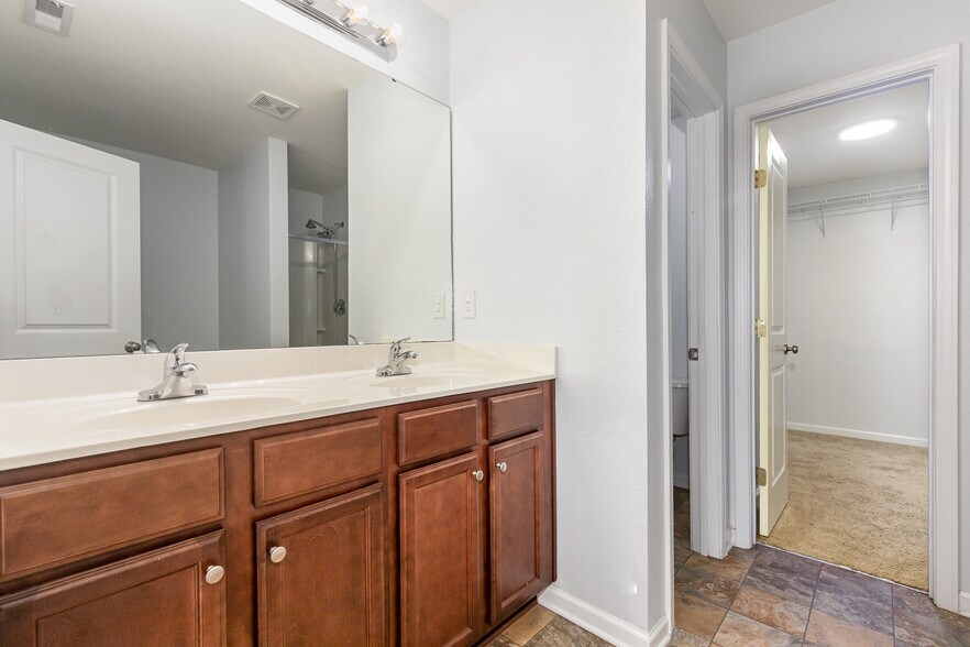 Building Photo - 486 Botanical Ct
