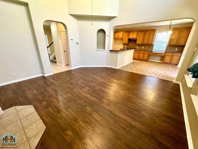 Building Photo - BEAUTIFUL 4 bed/2.5 bath near Stone Oak, j...