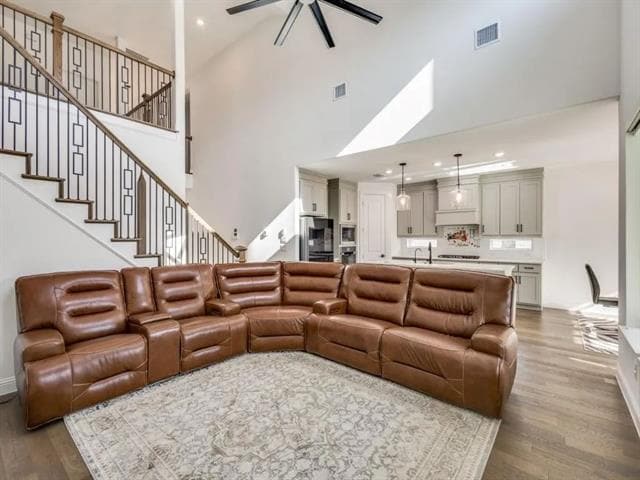 Building Photo - 10482 Great Days Dr