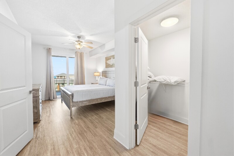 Building Photo - 15928 Front Beach Rd