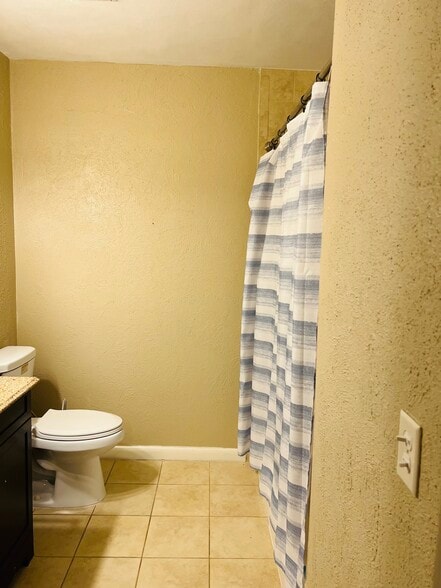 Building Photo - 2913 W Saint Conrad St