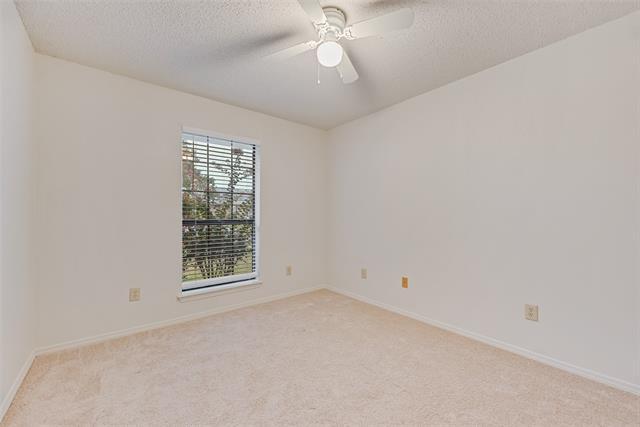 Building Photo - 2209 Winona Dr