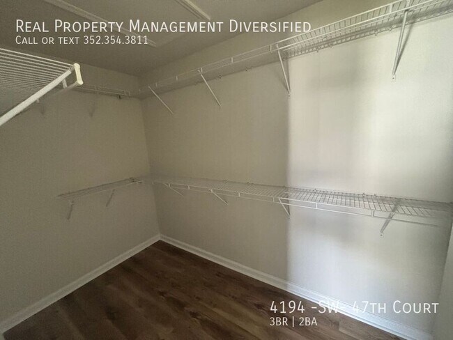 Building Photo - 4194 SW 47th Ct