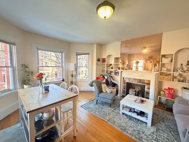 Building Photo - 2 Symphony Rd