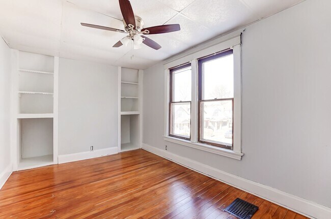 Building Photo - LEASING SPECIAL - sign a 13-month lease by 7/31/2026 and second month is free!